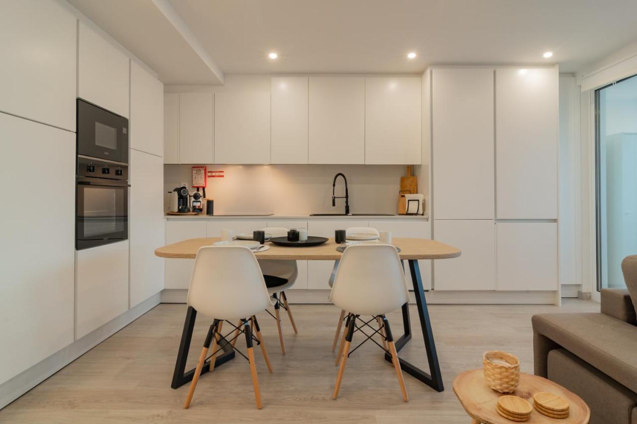 Stylish Apartment W/ River View By Lovelystay أويراس المظهر الخارجي الصورة